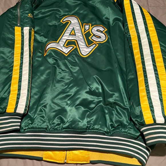 Vintage Oakland A’s - Picture 2 of 10